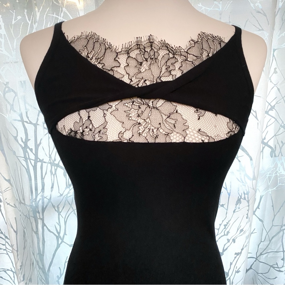 RED VALENTINO sheer lace twist cut out open back knit form fitting midi dress - Picture 2 of 12
